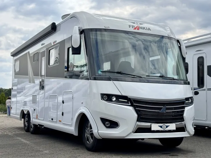 Fahrzeugbild Frankia Titan I 840 GD #1