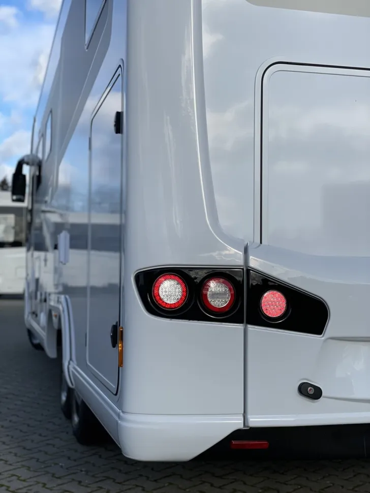 Fahrzeugbild Frankia Titan I 840 GD #9
