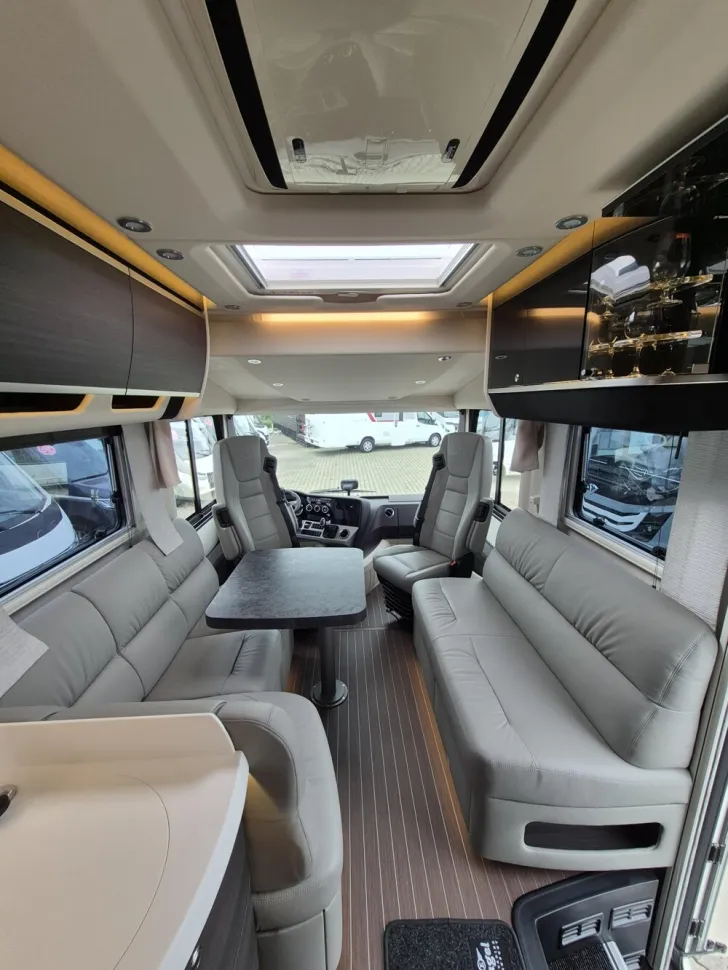 Fahrzeugbild Concorde Charisma 910 LSI #12