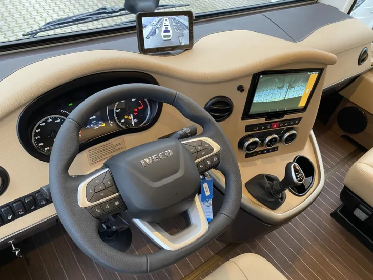 Fahrzeugbild Concorde Carver 890 RRL #7