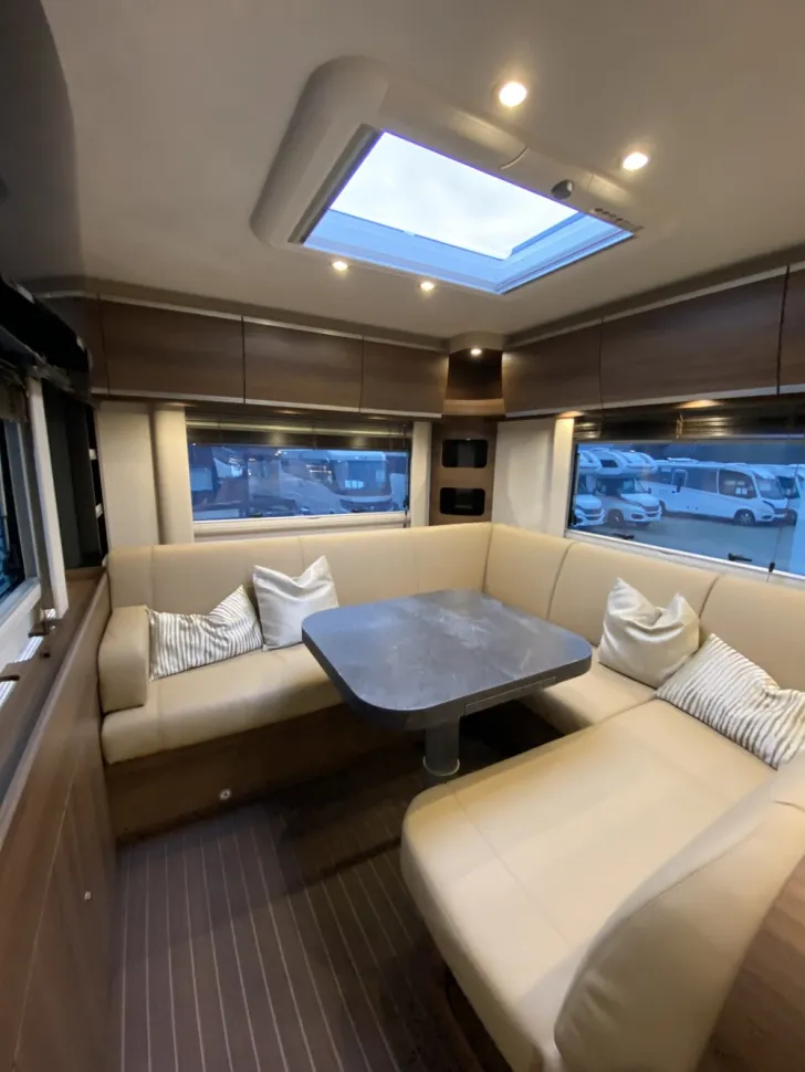 Fahrzeugbild Concorde Carver 890 RRL #17