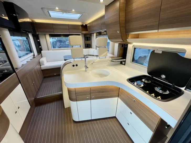 Fahrzeugbild Concorde Carver 890 RRL #25