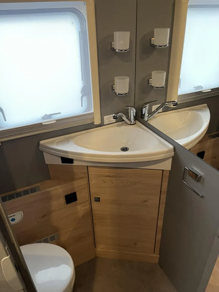 Fahrzeugbild Dethleffs XL Family A 7872-2 #21