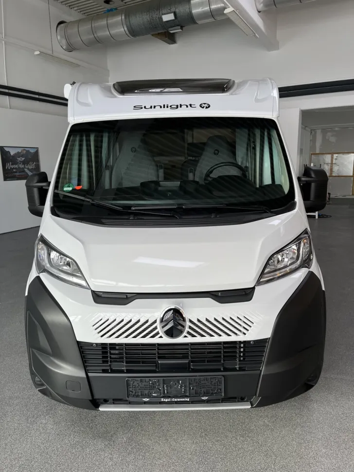 Fahrzeugbild Sunlight V 60 #3