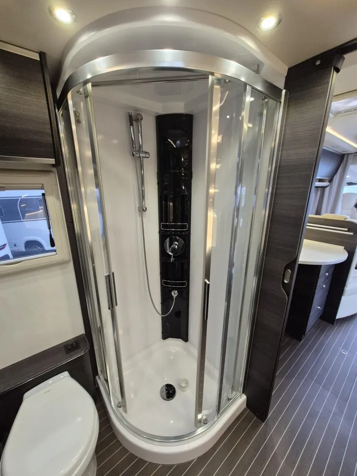 Fahrzeugbild Concorde Liner Plus 990 G #26