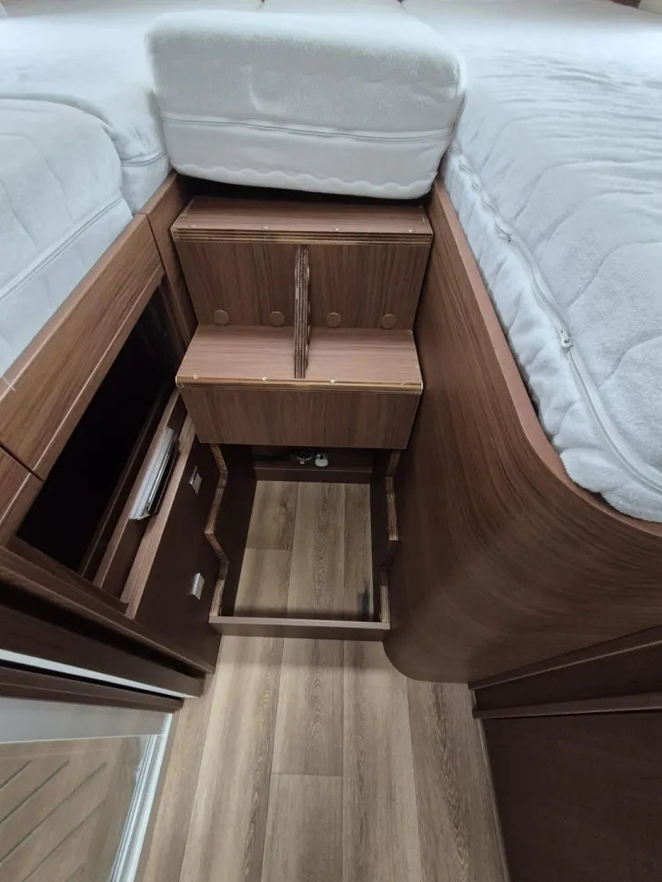 Fahrzeugbild Niesmann + Bischoff Flair 880 LE #23