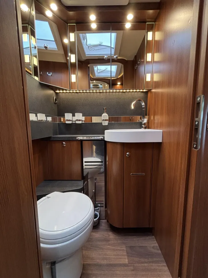 Fahrzeugbild Carthago liner-for-two I 53 #23