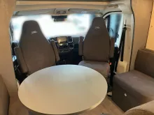 Fahrzeugbild Laika Kosmo L 409 #13