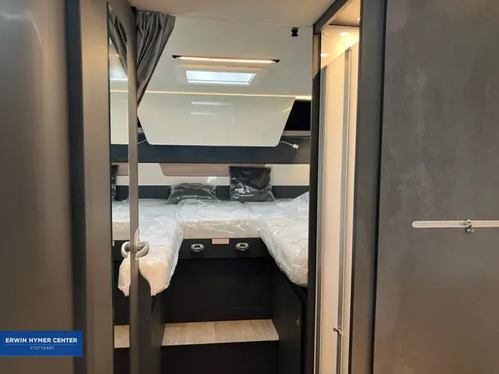 Fahrzeugbild Laika Kosmo L 409 #22