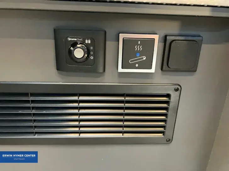 Fahrzeugbild Laika Kosmo L 105 #19