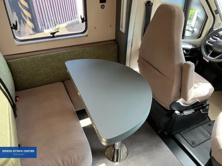 Fahrzeugbild Laika Kosmo L 409 #14