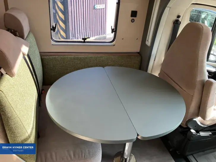 Fahrzeugbild Laika Kosmo L 409 #15