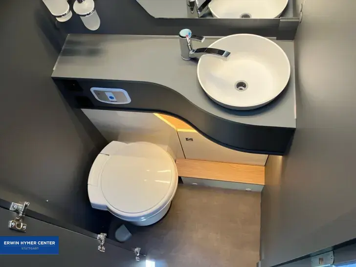 Fahrzeugbild Laika Kosmo L 409 #19