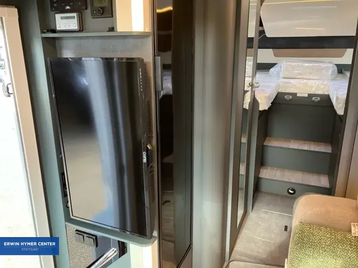 Fahrzeugbild Laika Kosmo L 409 #28