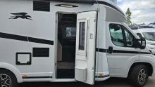 Fahrzeugbild Laika Kosmo L 409 #11