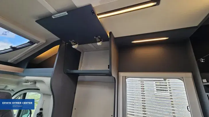 Fahrzeugbild Laika Kosmo L 409 #14