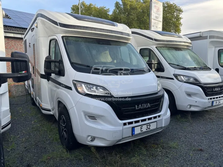 Fahrzeugbild Laika Kosmo L 319 #2