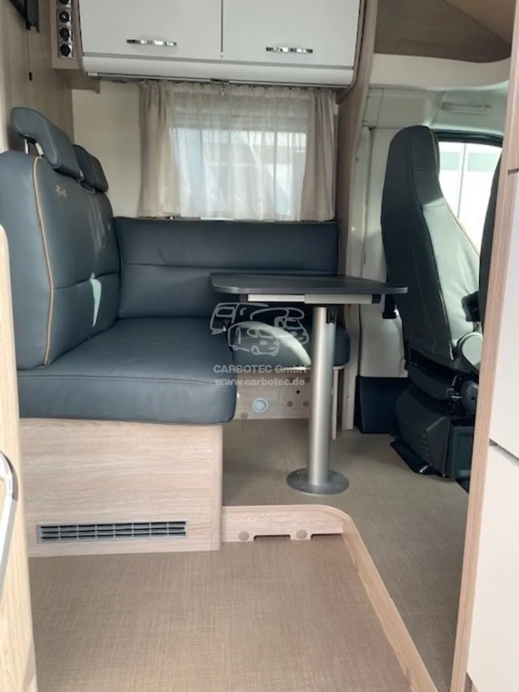 Fahrzeugbild Bürstner Lyseo Time Skyline Edition 690 G #6