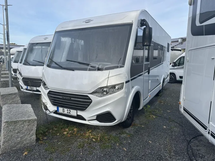 Fahrzeugbild Carado I 338 #2