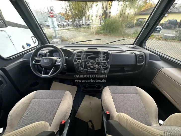 Fahrzeugbild Carado I 338 #6