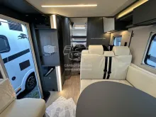 Fahrzeugbild Laika Kosmo L 409 #6