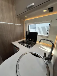 Fahrzeugbild Carado I 447 #8