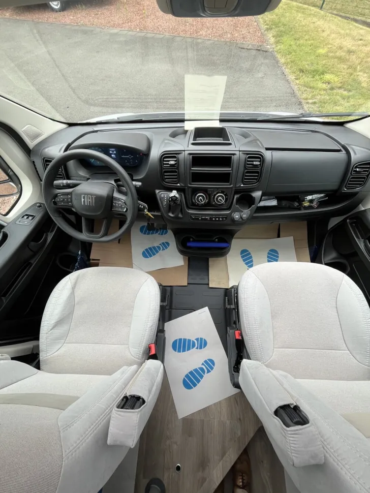 Fahrzeugbild LMC Innovan 600 #11