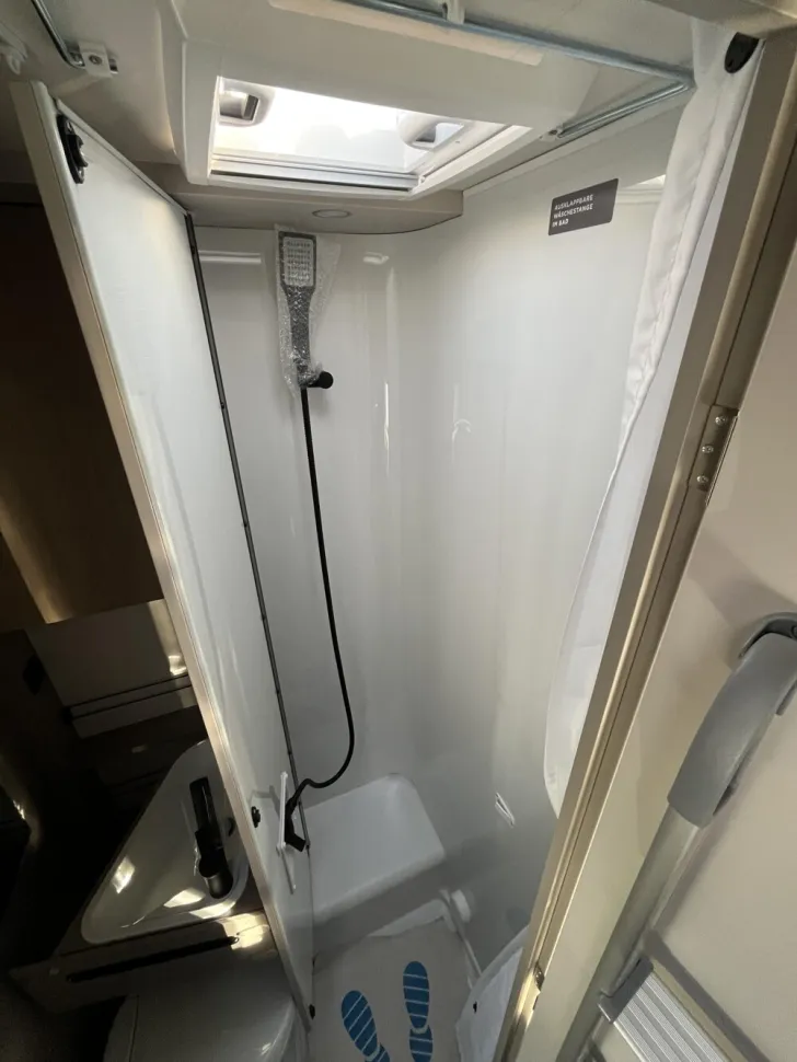 Fahrzeugbild LMC Tracer 690 EL #13