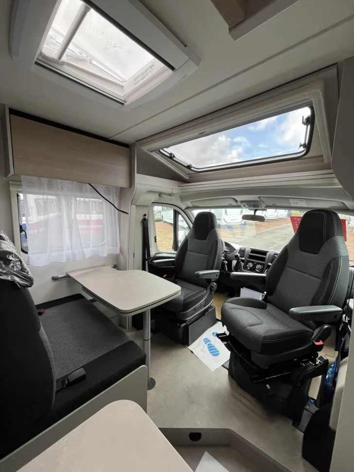 Fahrzeugbild LMC Tracer V 600 #7