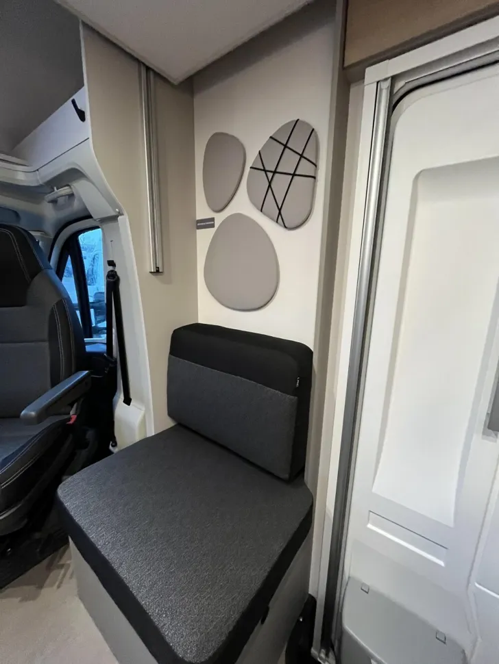Fahrzeugbild LMC Tracer 690 EL #8