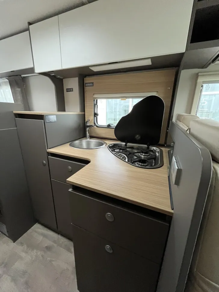 Fahrzeugbild LMC Tourer Lift 70 H 663 G #8
