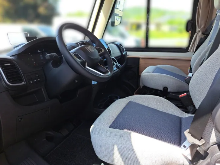 Fahrzeugbild Weinsberg CaraCore 700 MEG Light #8