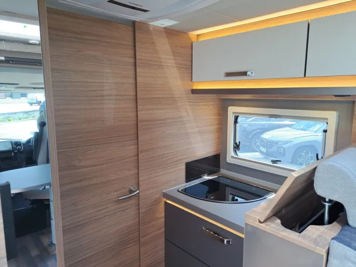 Fahrzeugbild Weinsberg CaraCore 700 MEG Light #18