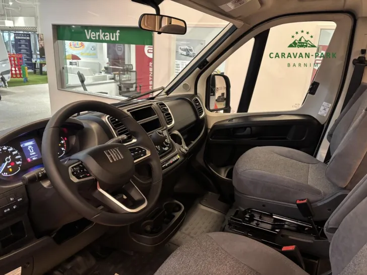 Fahrzeugbild Carado V 337 #6