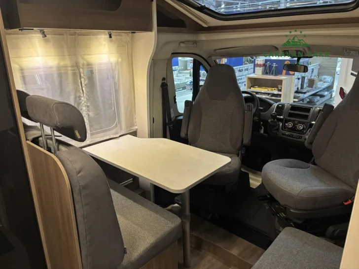 Fahrzeugbild Carado V 337 #13