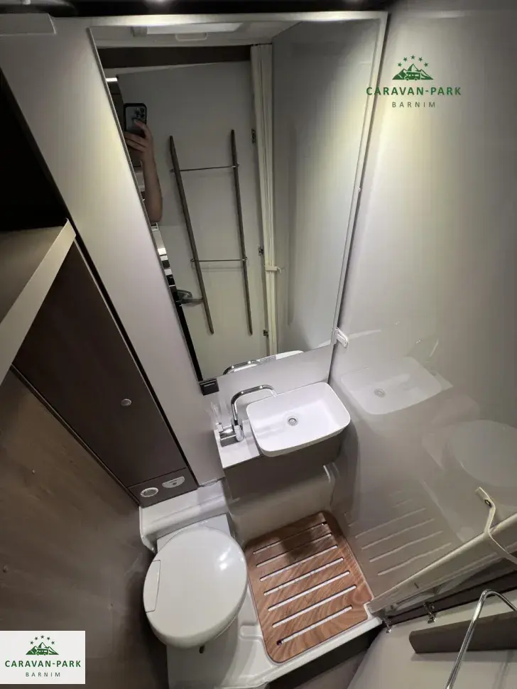 Fahrzeugbild Carado I 338 #18