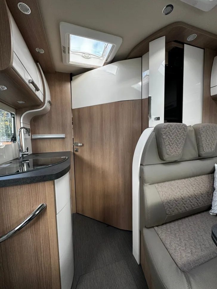 Fahrzeugbild Carthago c-tourer I  143 LE #8