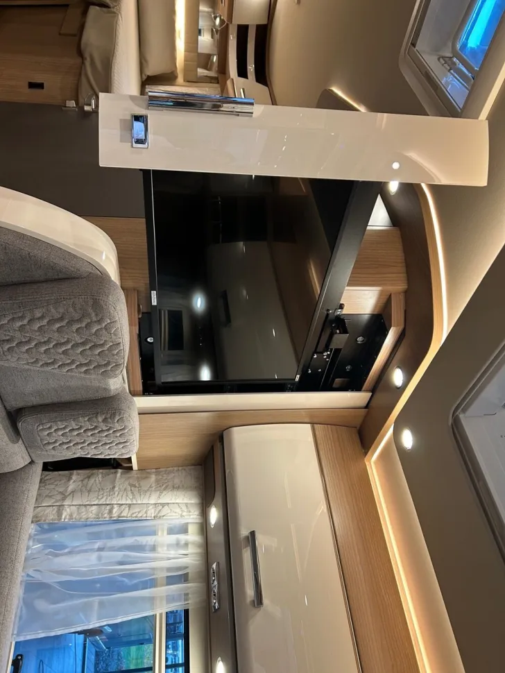 Fahrzeugbild Carthago C1-tourer T 143 KB LE #14