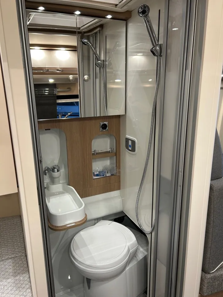 Fahrzeugbild Malibu Compact 540 DB #15