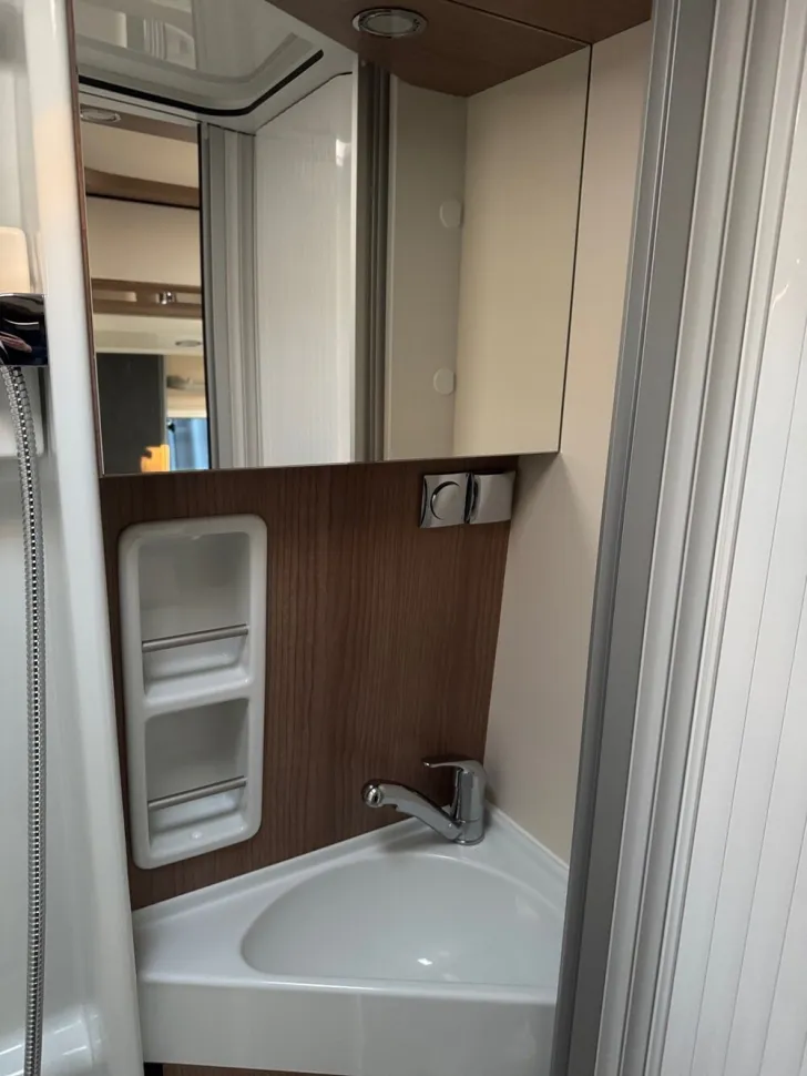 Fahrzeugbild Malibu Charming GT skyview 640 LE #15
