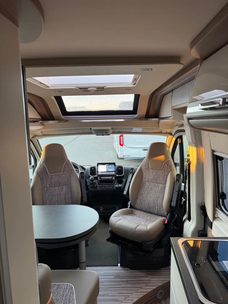 Fahrzeugbild Malibu Charming GT skyview 640 LE #18