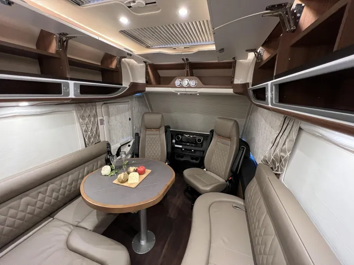 Fahrzeugbild Carthago chic e-line I 64 XL QB Mercedes (213) #14