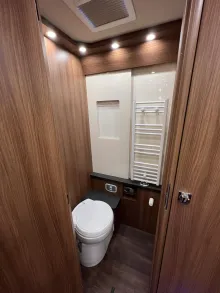 Fahrzeugbild Carthago chic e-line I 64 XL QB Mercedes (213) #35