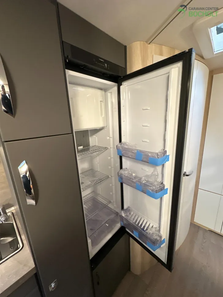 Fahrzeugbild Hobby De Luxe 545 KMF Modell 2026 / 2000 kg #13