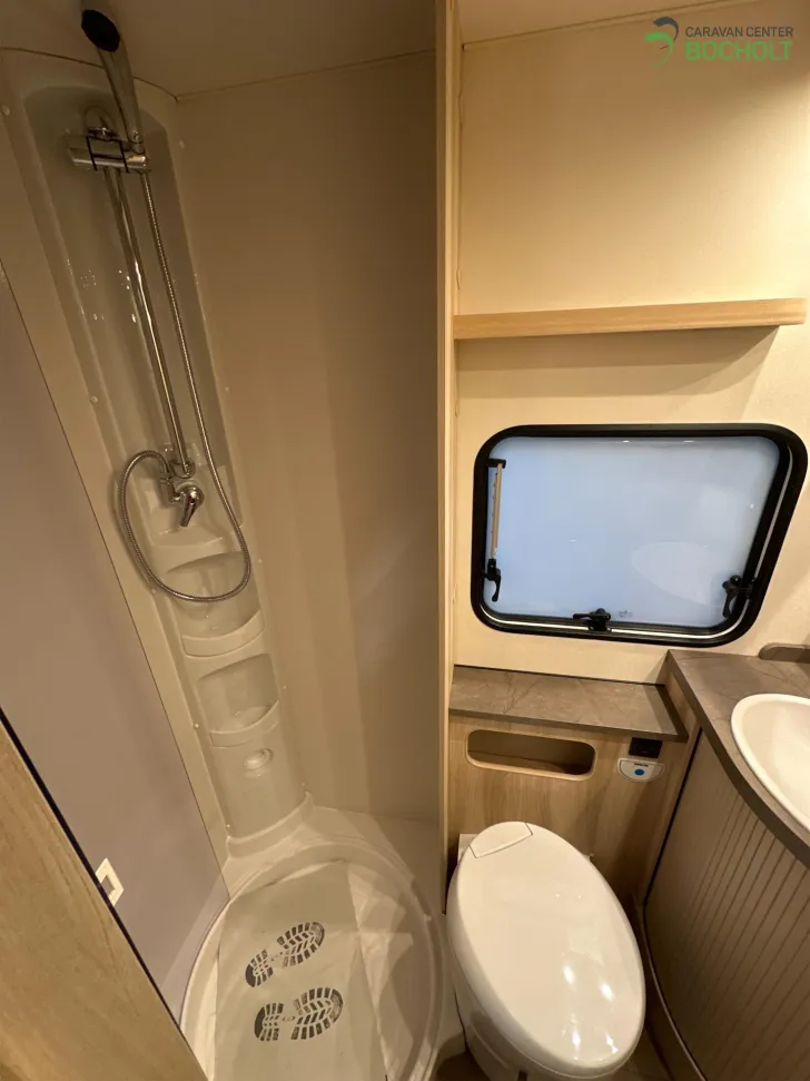 Fahrzeugbild Hobby De Luxe 545 KMF Modell 2026 / 2000 kg #18