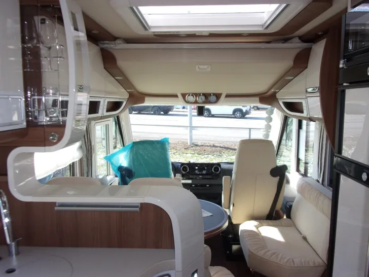 Fahrzeugbild Carthago chic e-line I 51 QB DA Mercedes #17