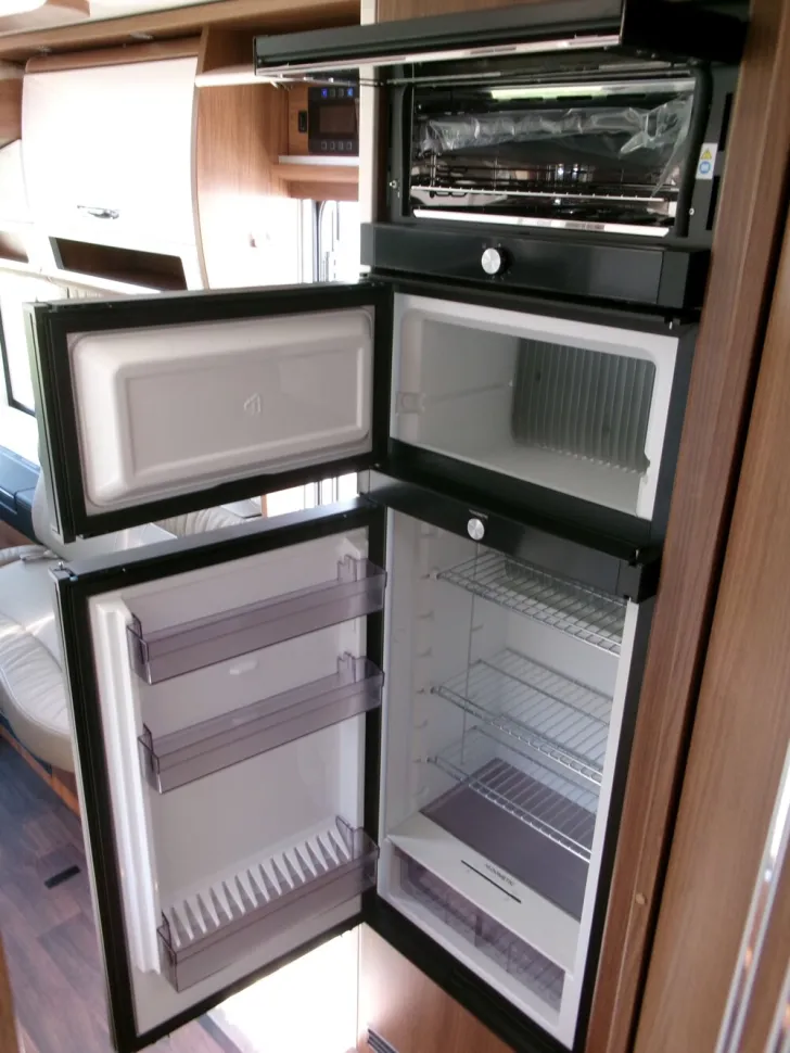 Fahrzeugbild Carthago chic s-plus I 61 XL LE Iveco #14