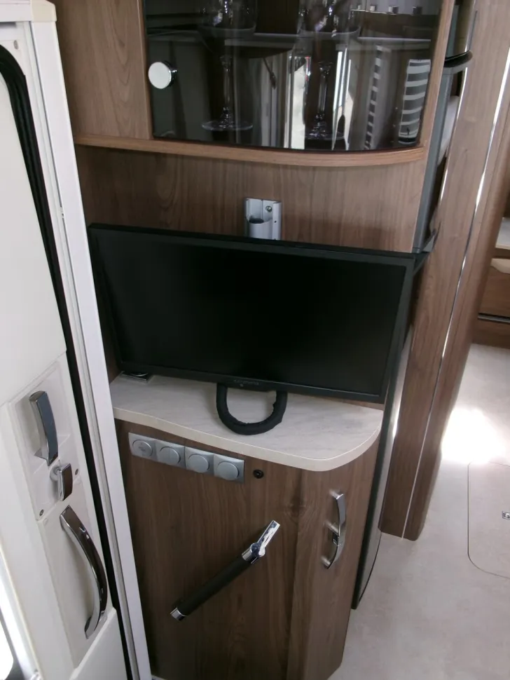 Fahrzeugbild Frankia F-Line I 740 GD Luxury #6