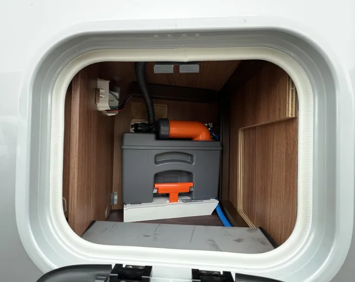 Fahrzeugbild Carthago chic s-plus I 50 LE (235) #46