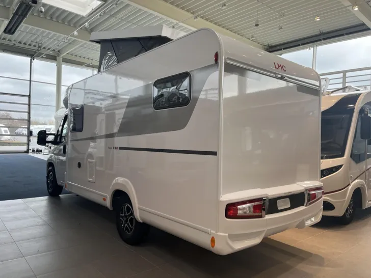 Fahrzeugbild LMC Tracer V 670 #6